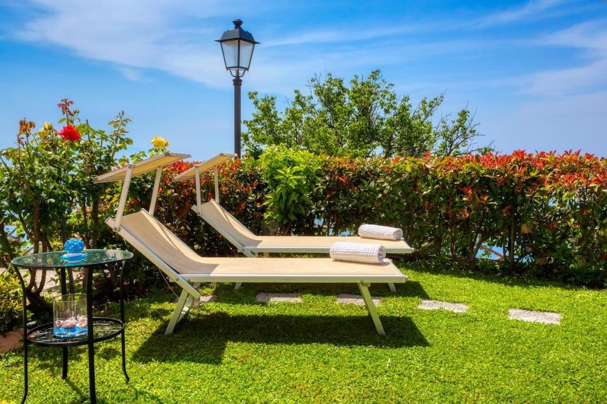 Il Giardino Di Rosa Villa Amalfi Exterior photo